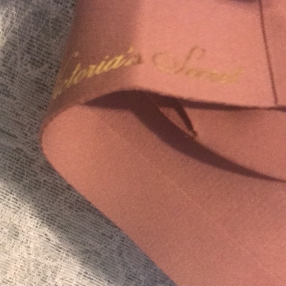 Nwt Victoria’s Secret Seamless Bra - Picture 3 of 4